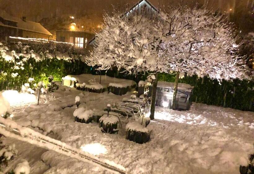 مبيت وإفطار Sunny Way Home Accommodation & Spa