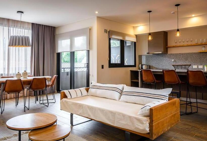 Gluck Patagonia Aparts