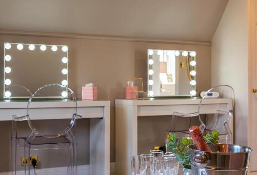 فندق Holbrook Manor & Spa