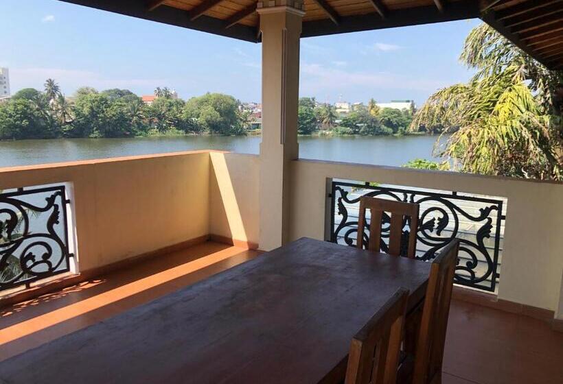 酒店 Amani Lake Resort