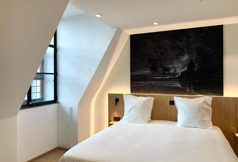 Отель Comic Art