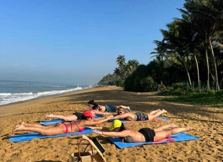 호텔 Dhammika Beach Palace