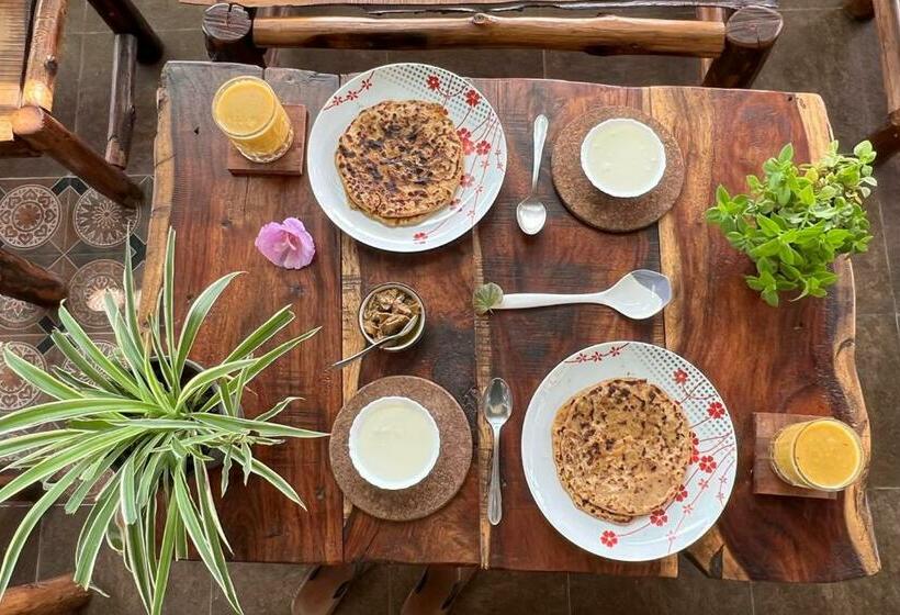 Отель Forest Side Farm Rooms With View Of Hills, Jungle And Farm Lands