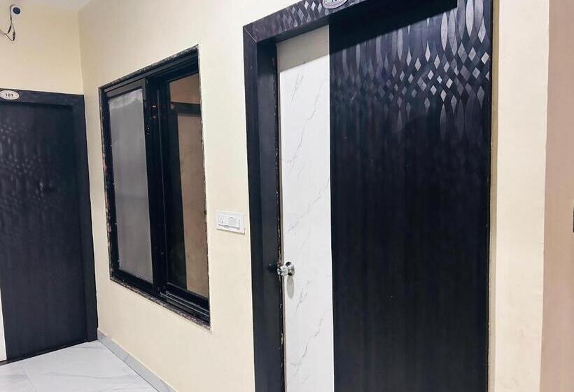 Отель Gokul Dham