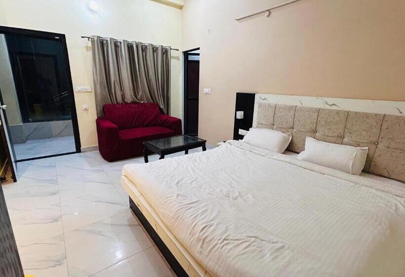 Отель Gokul Dham