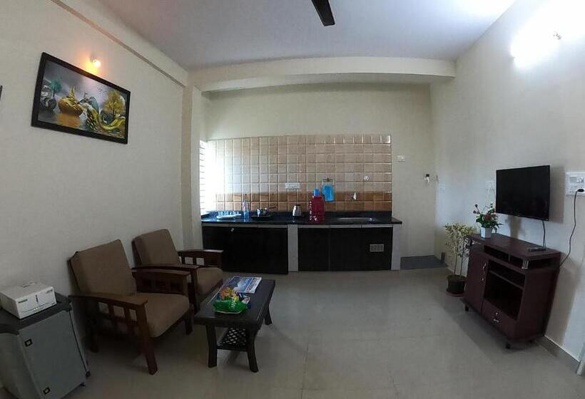 فندق Happy Holiday Inn Service Apartment