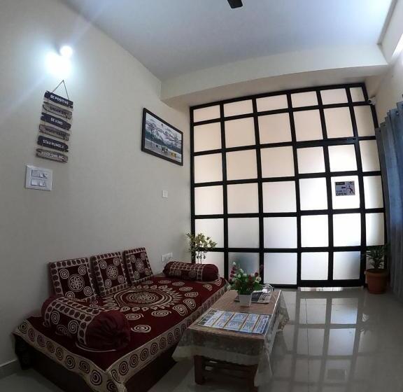 فندق Happy Holiday Inn Service Apartment