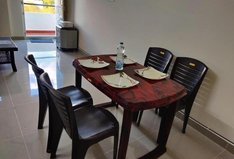 فندق Happy Holiday Inn Service Apartment