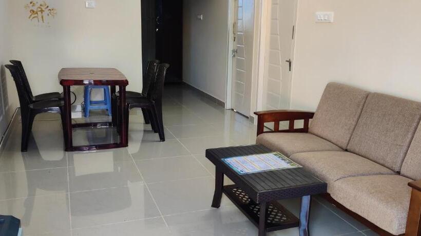 فندق Happy Holiday Inn Service Apartment