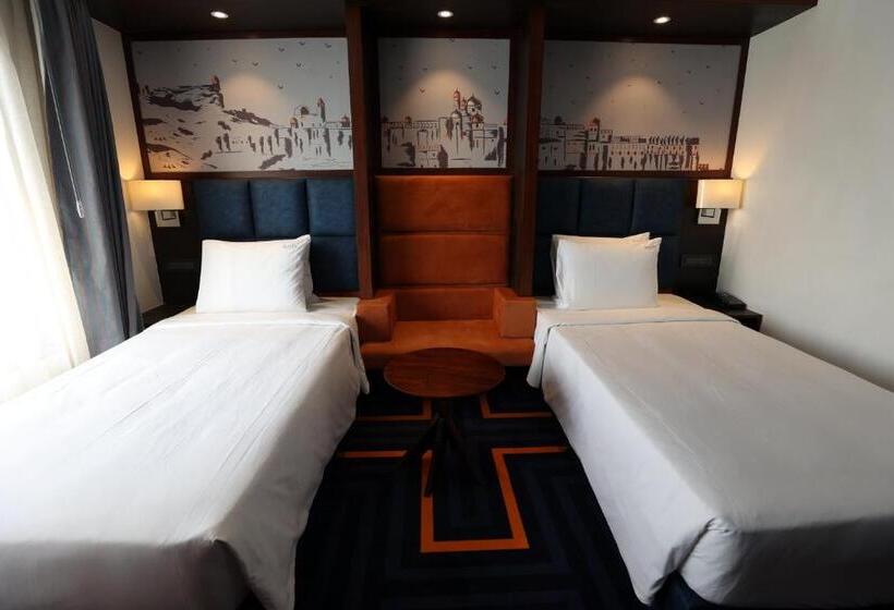 هتل Holiday Inn Express & Suites Jaipur Gopalpura