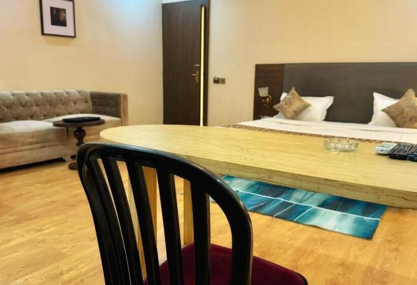 ホテル Jalsa Retreat