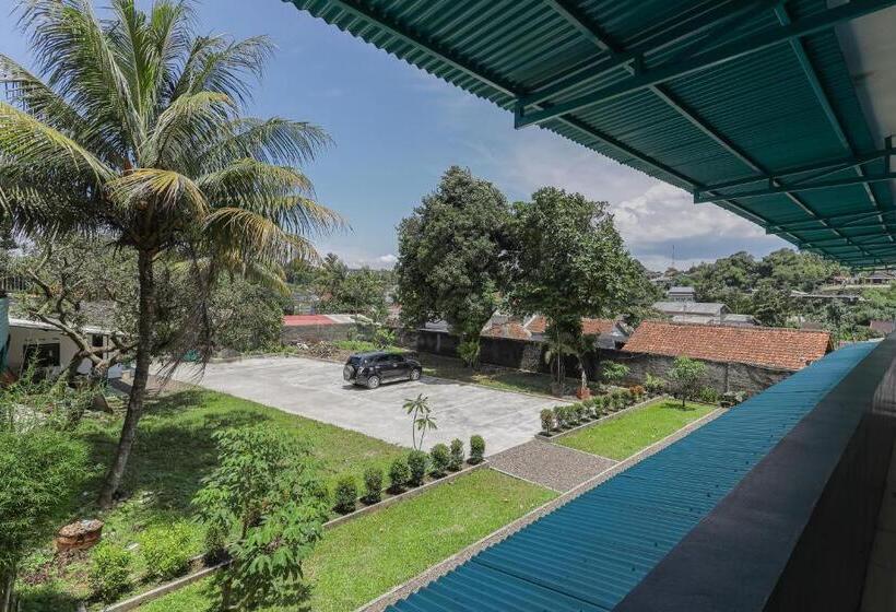 호텔 Koolkost Near Stasiun Batutulis