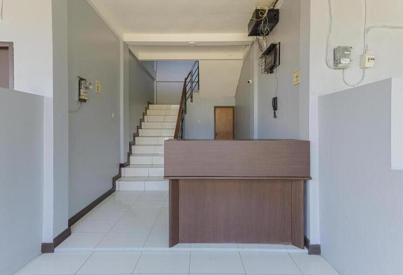 호텔 Koolkost Near Stasiun Batutulis