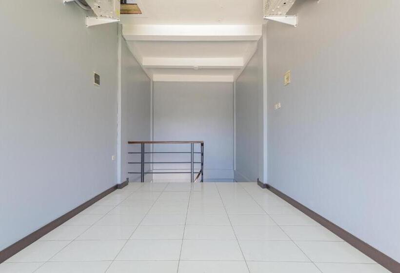 호텔 Koolkost Near Stasiun Batutulis