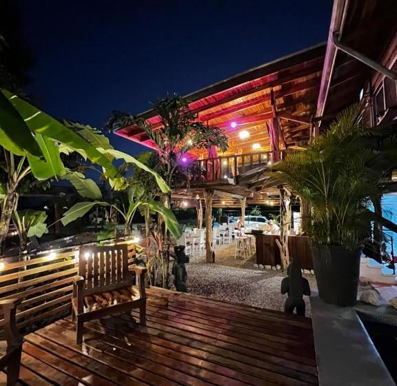 ホテル La Flor De Coco