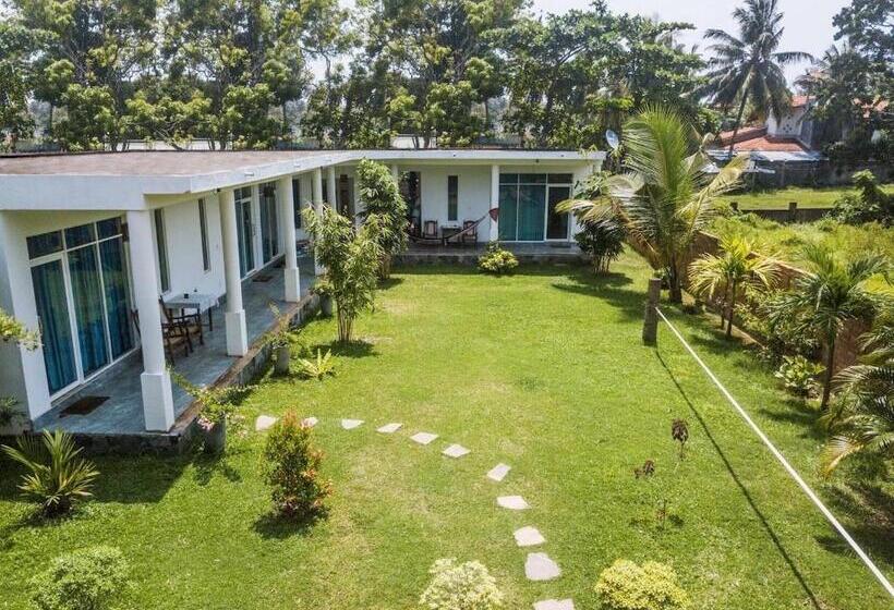 בית מלון כפרי Lost Paradise Sri Lanka