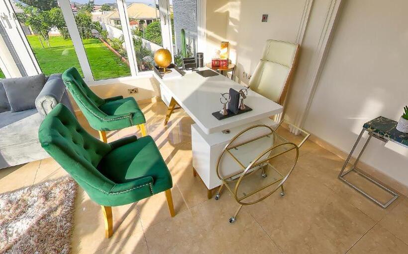 ホテル Maya Villa