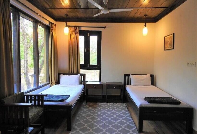 בית מלון כפרי Muba Jungle Camp