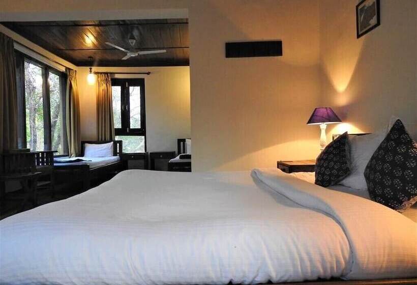 בית מלון כפרי Muba Jungle Camp