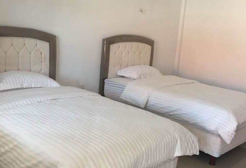 בית מלון כפרי My New Lovina