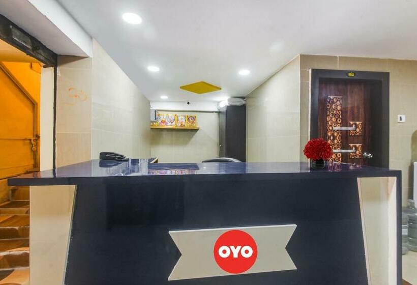 ホテル Oyo 70125 Lakshmi Inn