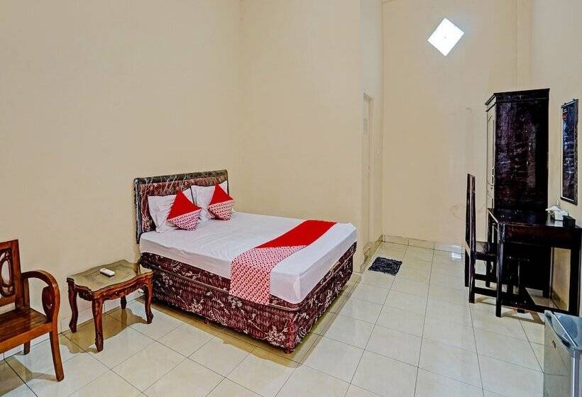 בית מלון כפרי Oyo 91984 Taufik Kost Syariah