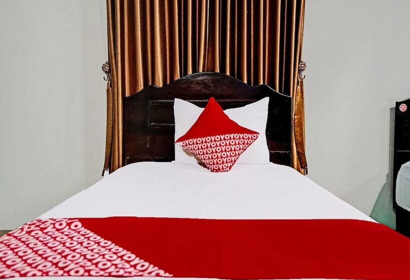 בית מלון כפרי Oyo 91984 Taufik Kost Syariah