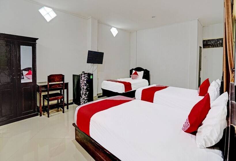 בית מלון כפרי Oyo 91984 Taufik Kost Syariah