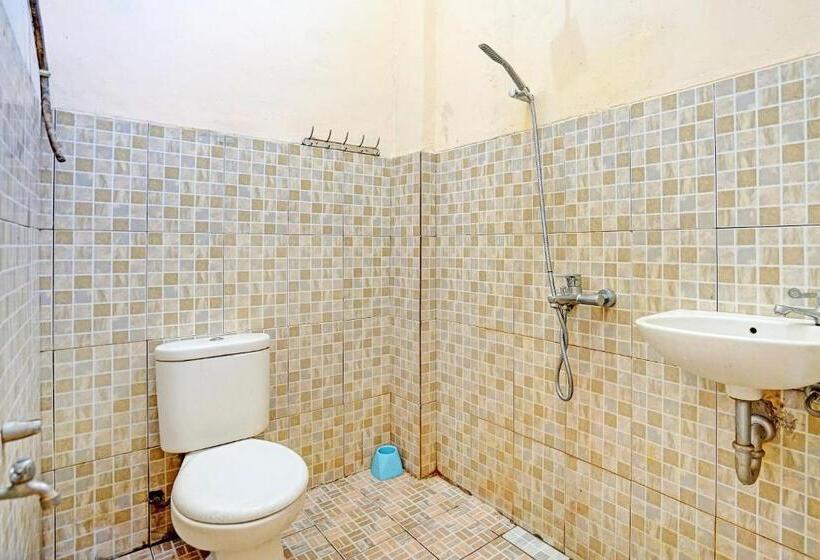 בית מלון כפרי Oyo 91984 Taufik Kost Syariah