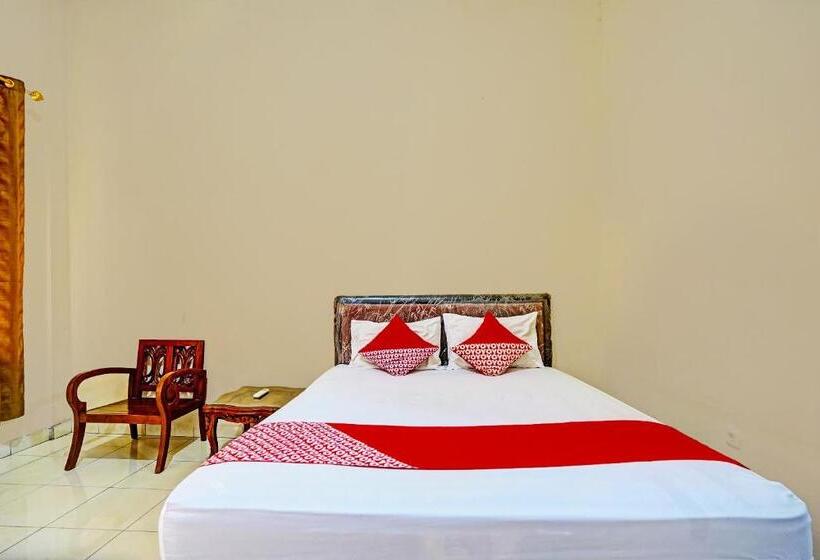 בית מלון כפרי Oyo 91984 Taufik Kost Syariah