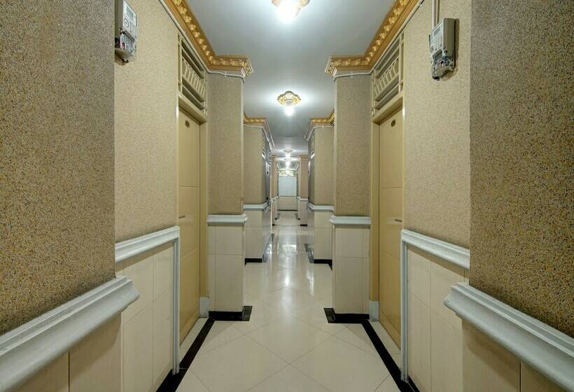 هتل O Fitriaendika Residence Near Pasar Raya Padang