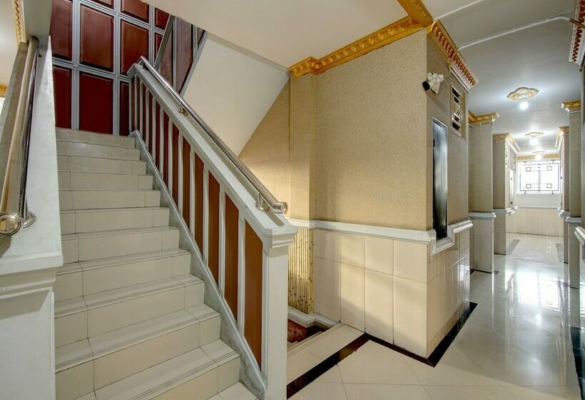 호텔 O Fitriaendika Residence Near Pasar Raya Padang