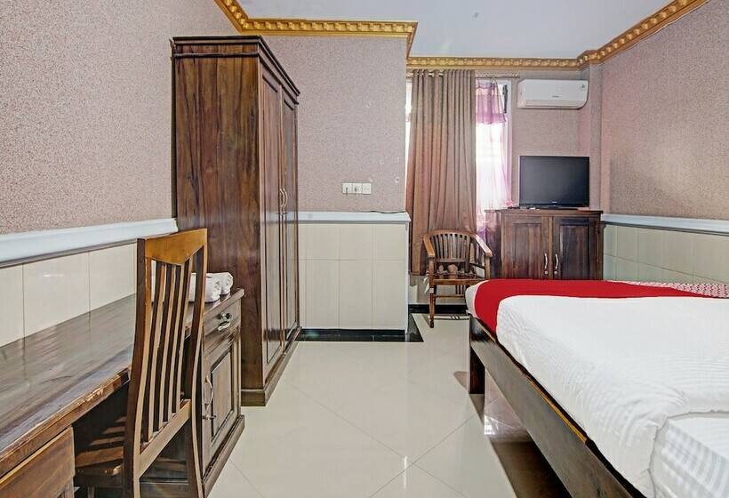 호텔 O Fitriaendika Residence Near Pasar Raya Padang