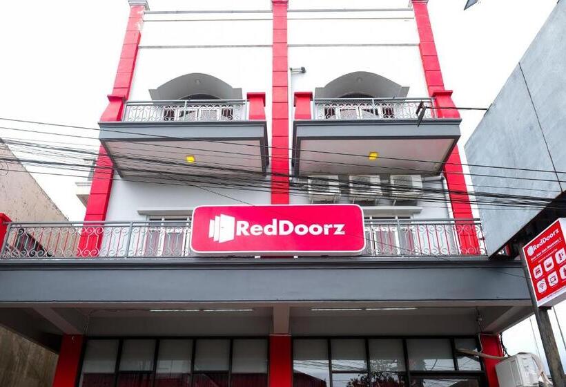 Otel Reddoorz Near Alun Alun Magelang 2