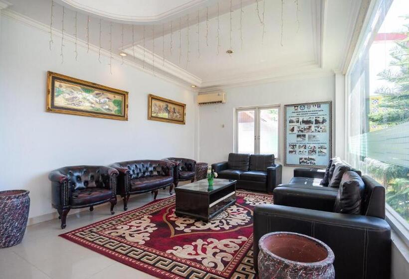 ホテル Reddoorz Syariah Near Rs Yos Sudarso Padang