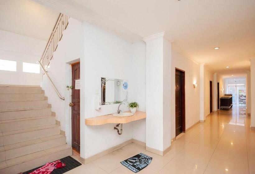 ホテル Reddoorz Syariah Near Rs Yos Sudarso Padang