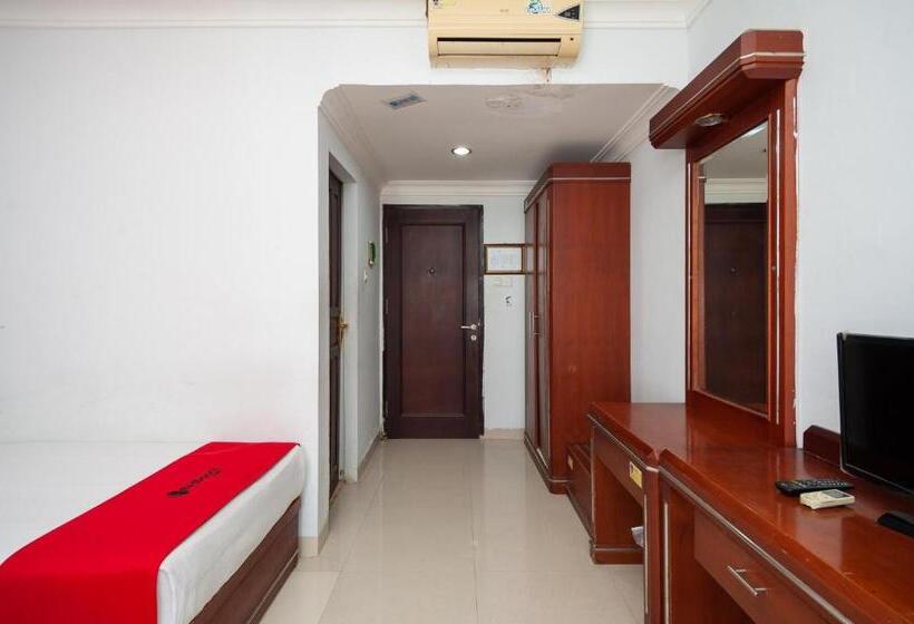 ホテル Reddoorz Syariah Near Rs Yos Sudarso Padang