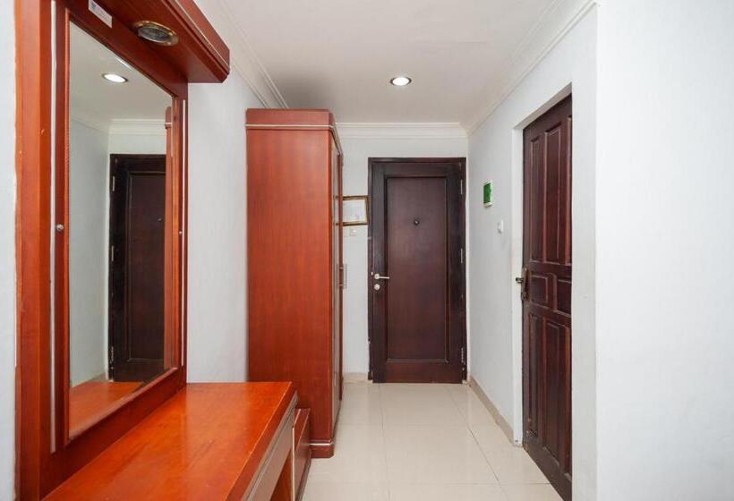 ホテル Reddoorz Syariah Near Rs Yos Sudarso Padang