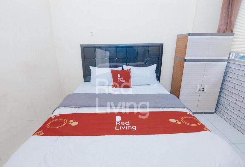 Отель Redliving Apartemen Emerald Hill Sr Rooms Tower Green