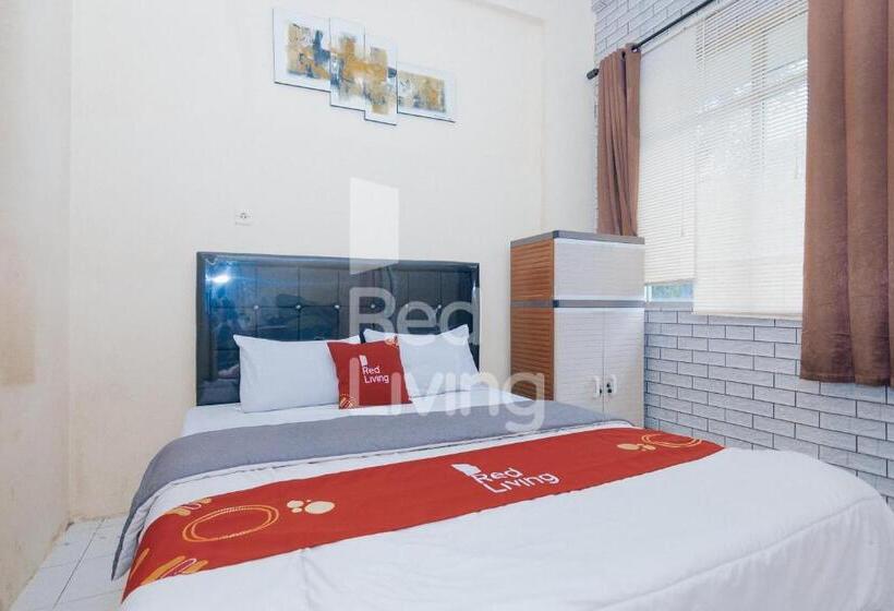 Отель Redliving Apartemen Emerald Hill Sr Rooms Tower Green