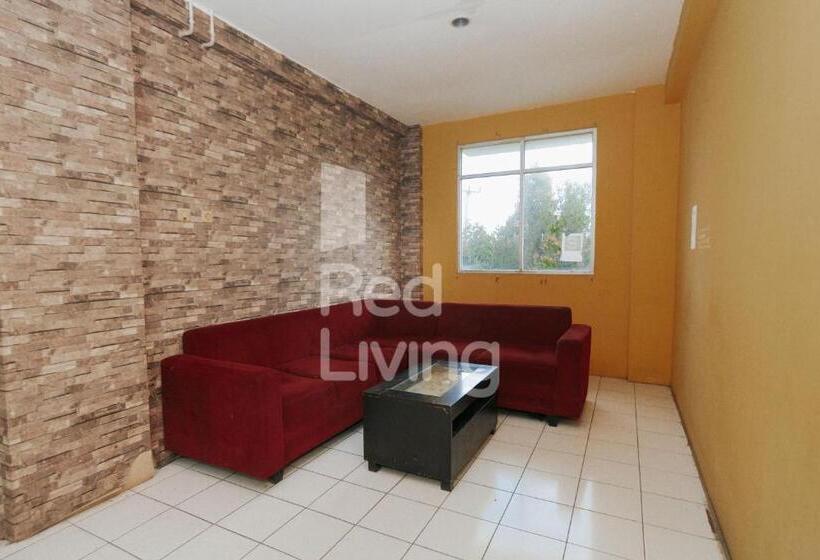 Отель Redliving Apartemen Emerald Hill Sr Rooms Tower Green