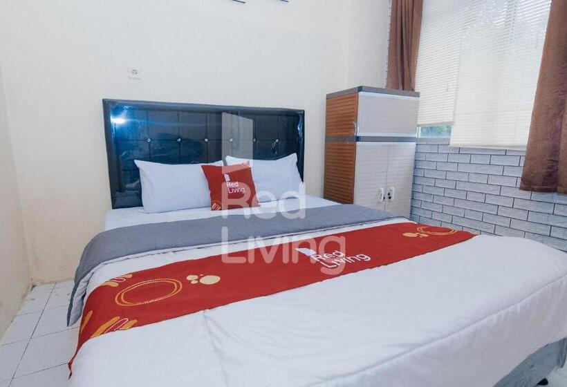 Отель Redliving Apartemen Emerald Hill Sr Rooms Tower Green