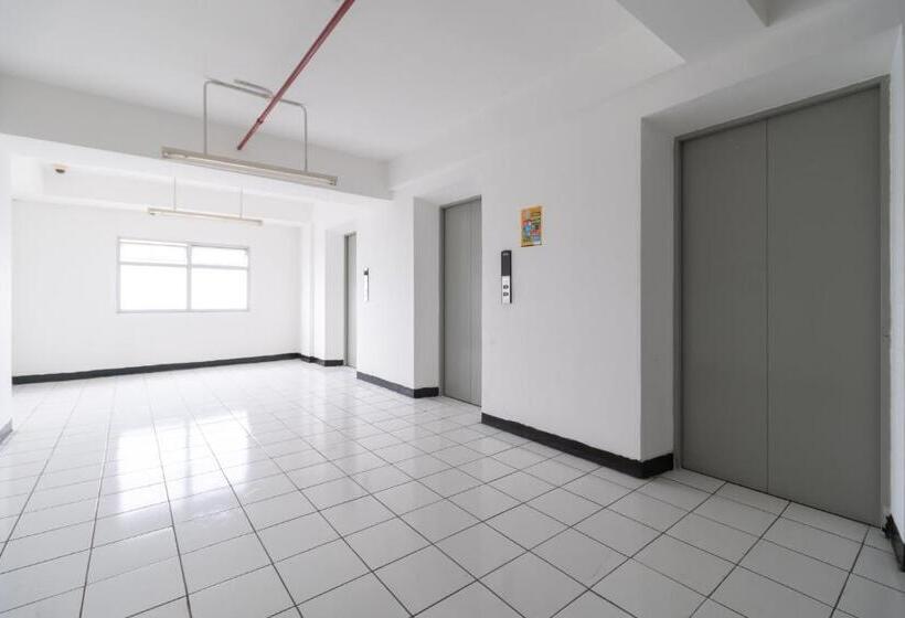酒店 Redliving Apartemen Gunung Putri   Sirooms