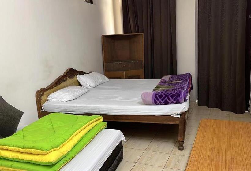 Отель Shailja & Ad Continental Restaurant