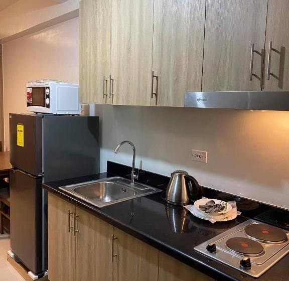 هتل Shore Residences