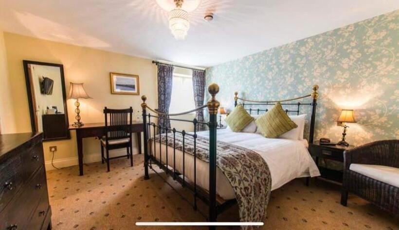 هتل The Bubble Inn