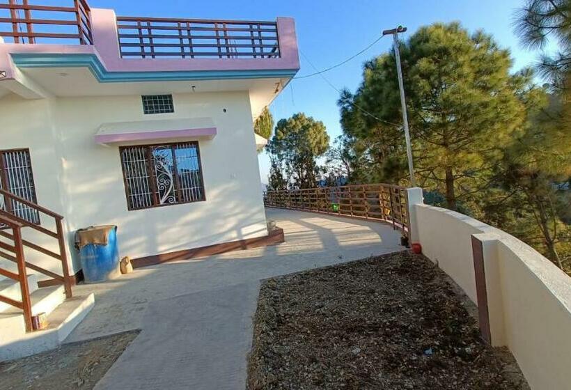 בית מלון כפרי The Hill Heaven Home Stay