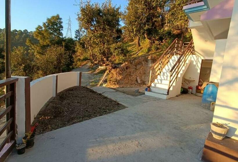 בית מלון כפרי The Hill Heaven Home Stay