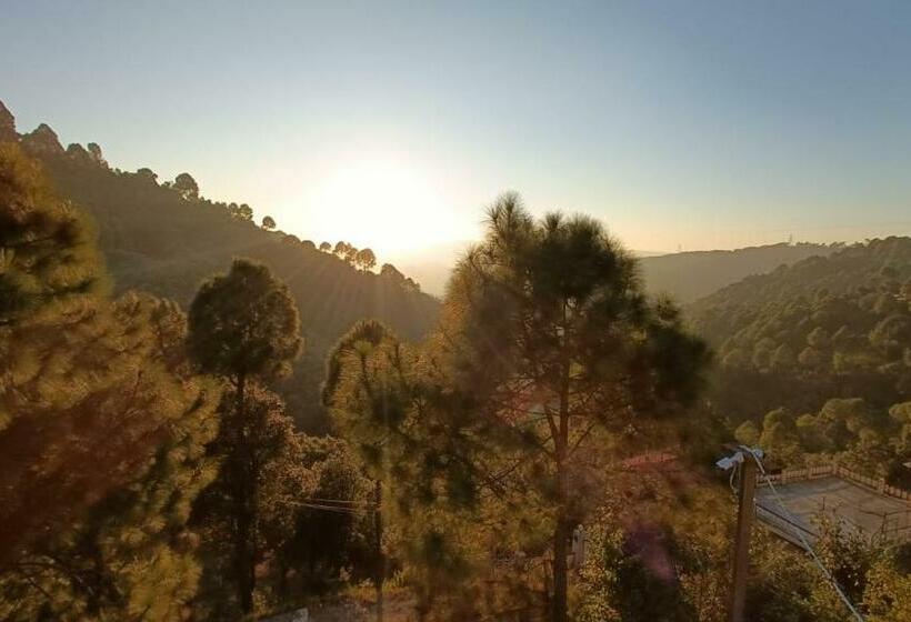 בית מלון כפרי The Hill Heaven Home Stay