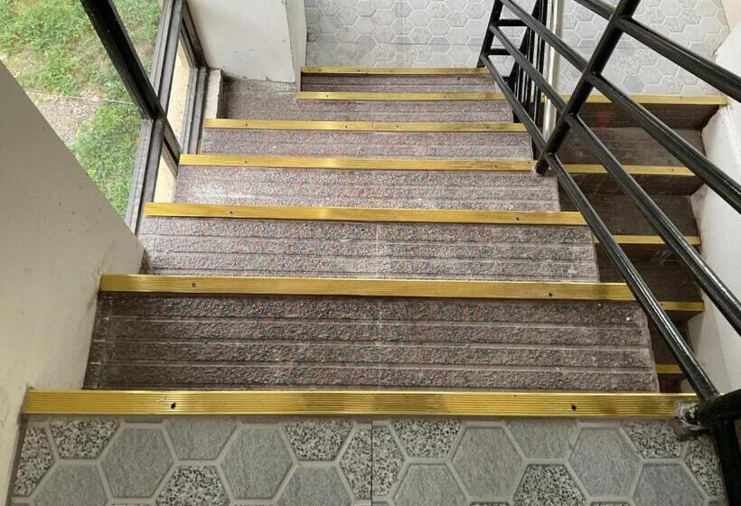 ホテル The Somerset Inn & Restaurant